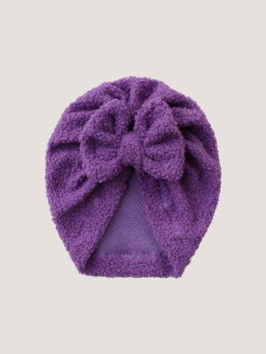 Deep Teddy Purple Strik: Elegante diep paarse teddy turban. Het zachte, luxueuze materiaal en de tijdloze kleur maken deze turban perfect voor babyfoto's en speciale gelegenheden.